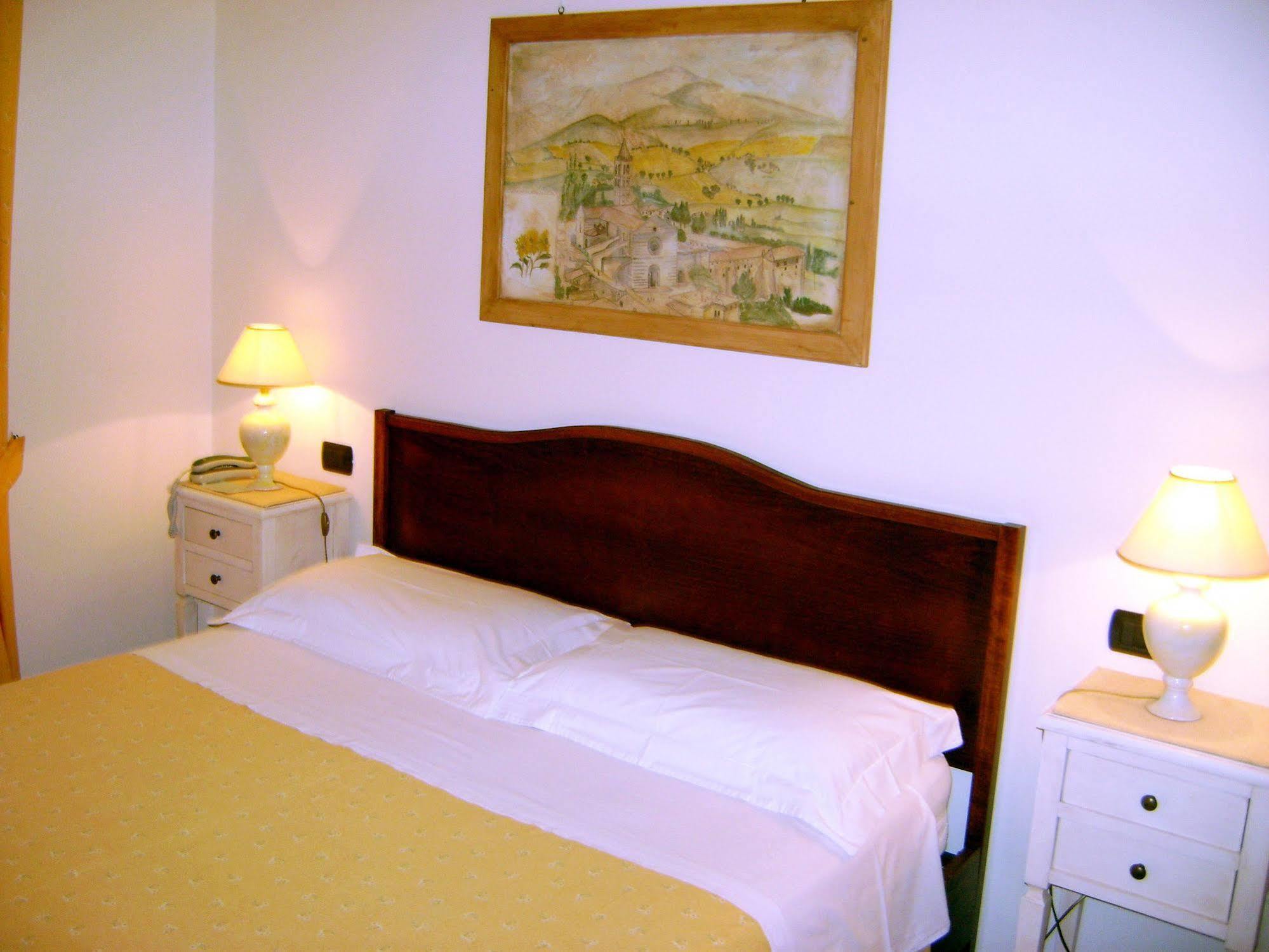 Bed & Breakfast Al Pian D'Assisi Bagian luar foto