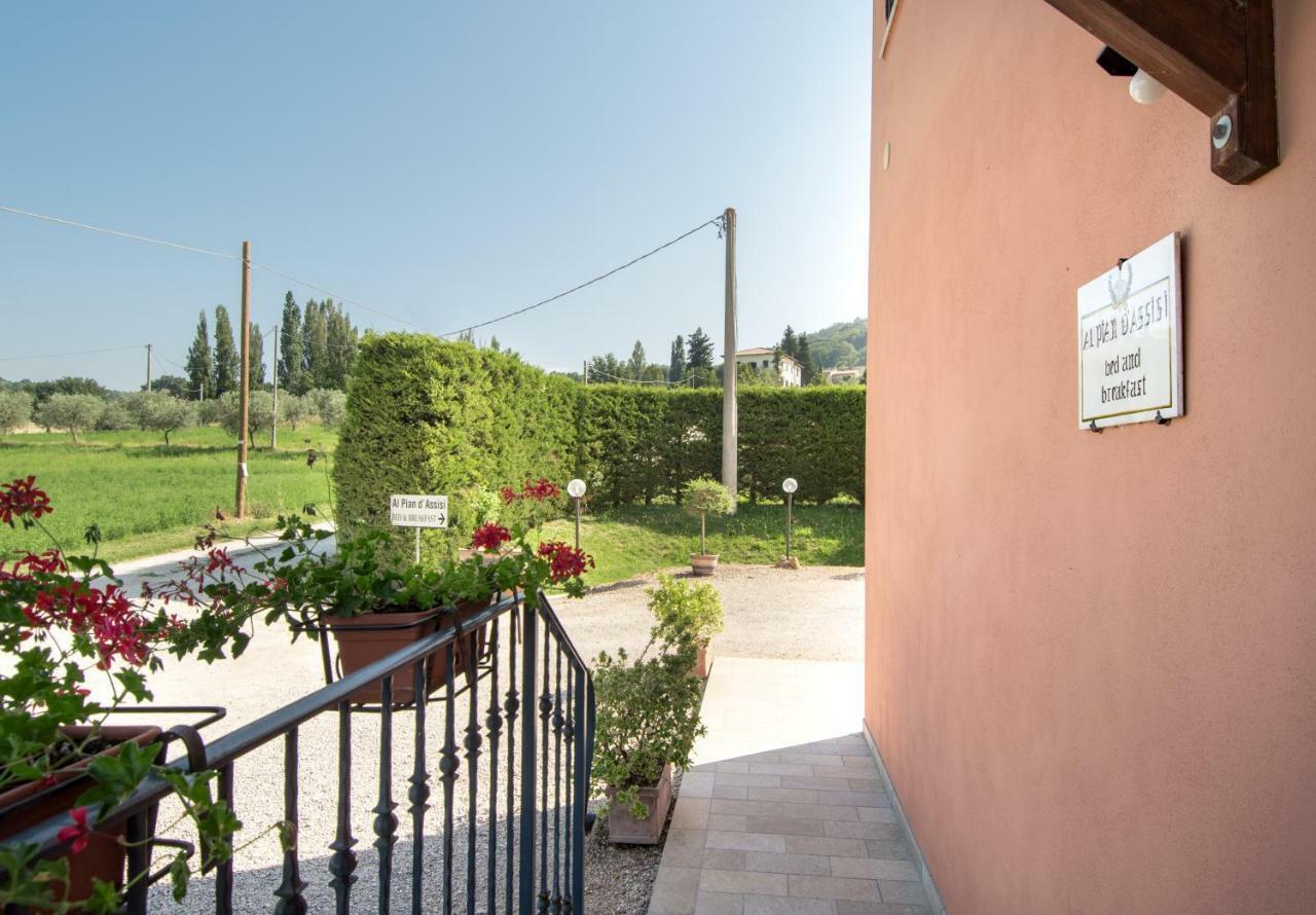 Bed & Breakfast Al Pian D'Assisi Bagian luar foto