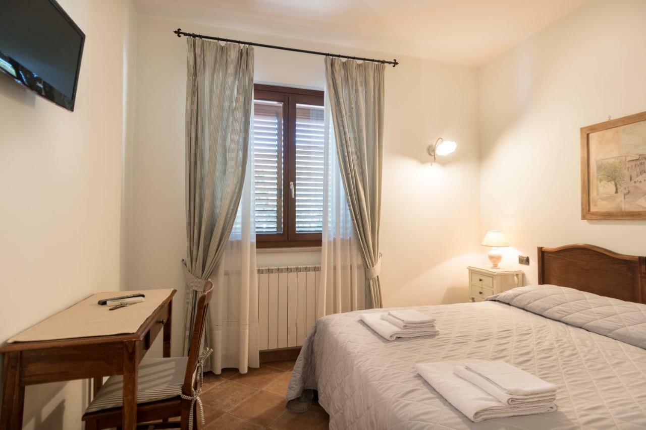 Bed & Breakfast Al Pian D'Assisi Bagian luar foto