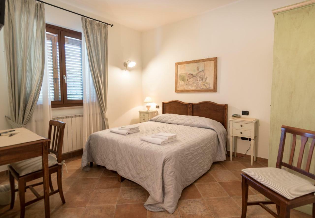 Bed & Breakfast Al Pian D'Assisi Bagian luar foto