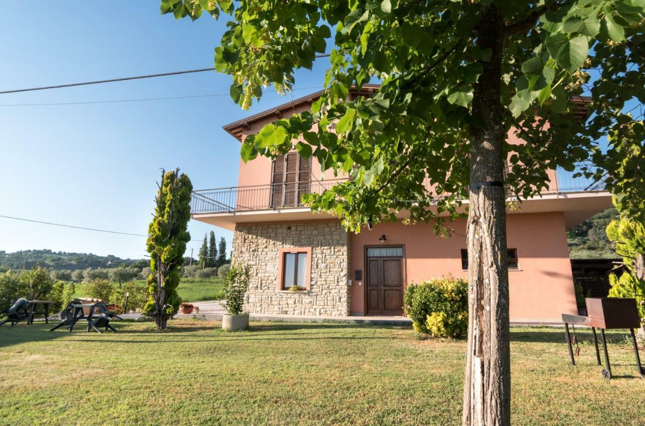 Bed & Breakfast Al Pian D'Assisi Bagian luar foto