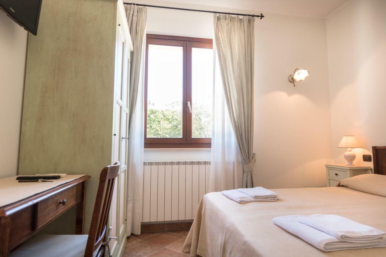 Bed & Breakfast Al Pian D'Assisi Bagian luar foto