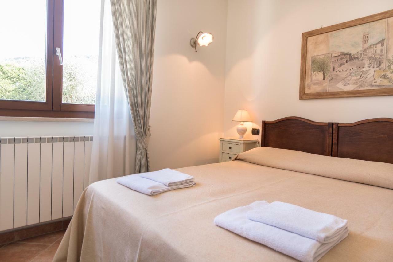 Bed & Breakfast Al Pian D'Assisi Bagian luar foto